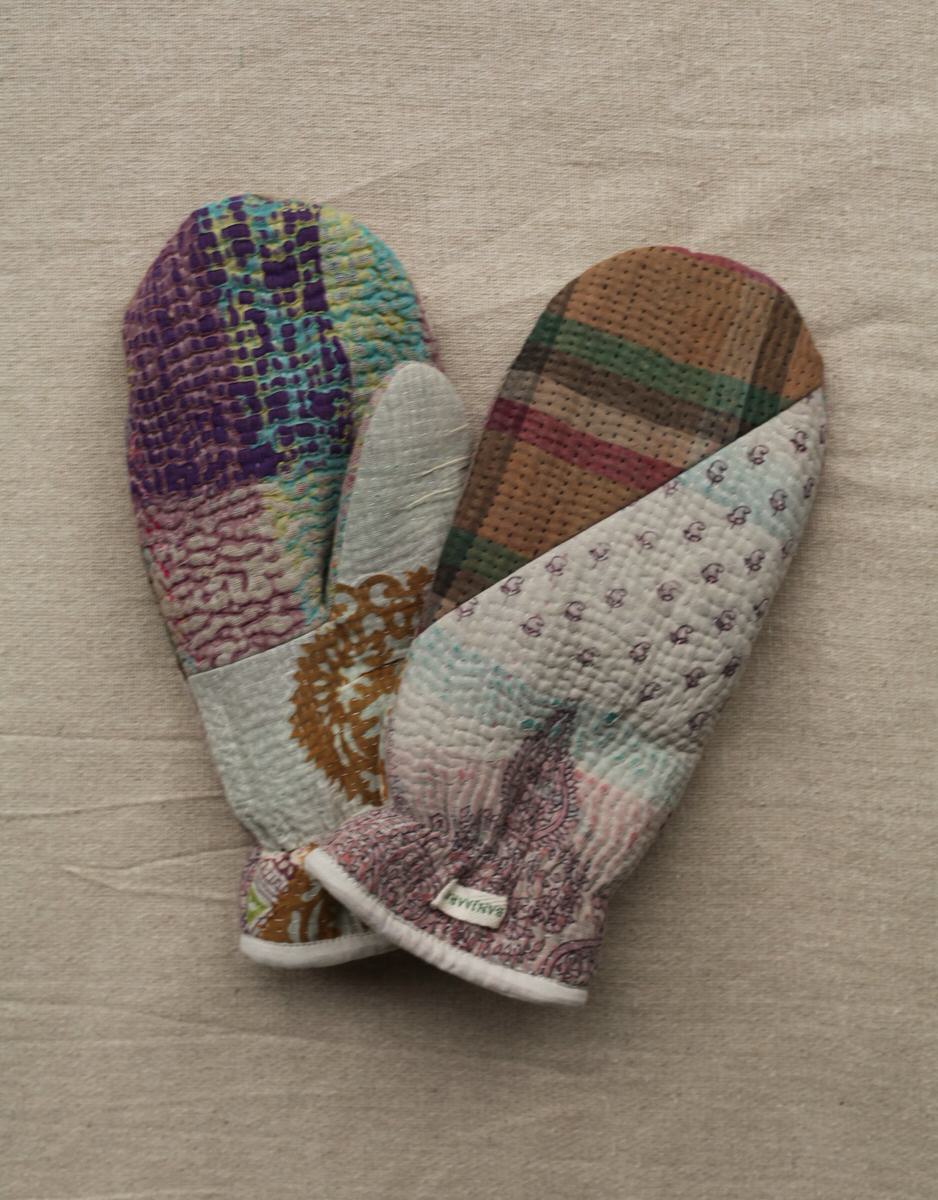 NEW IN • Kantha Mittens