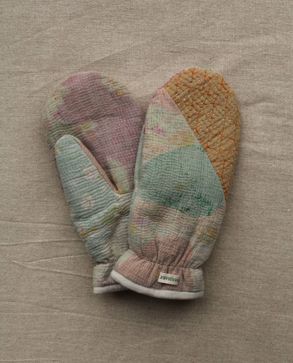 NEW IN • Kantha Mittens