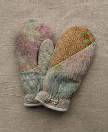 NEW IN • Kantha Mittens