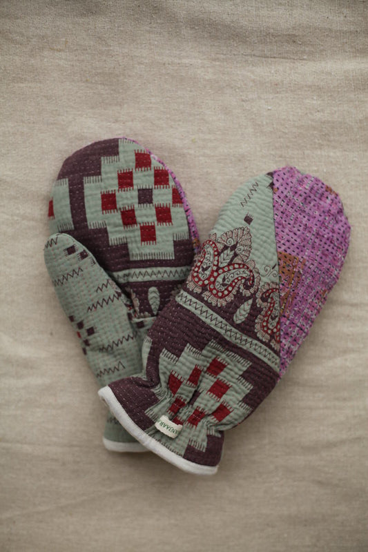 NEW IN • Kantha Mittens