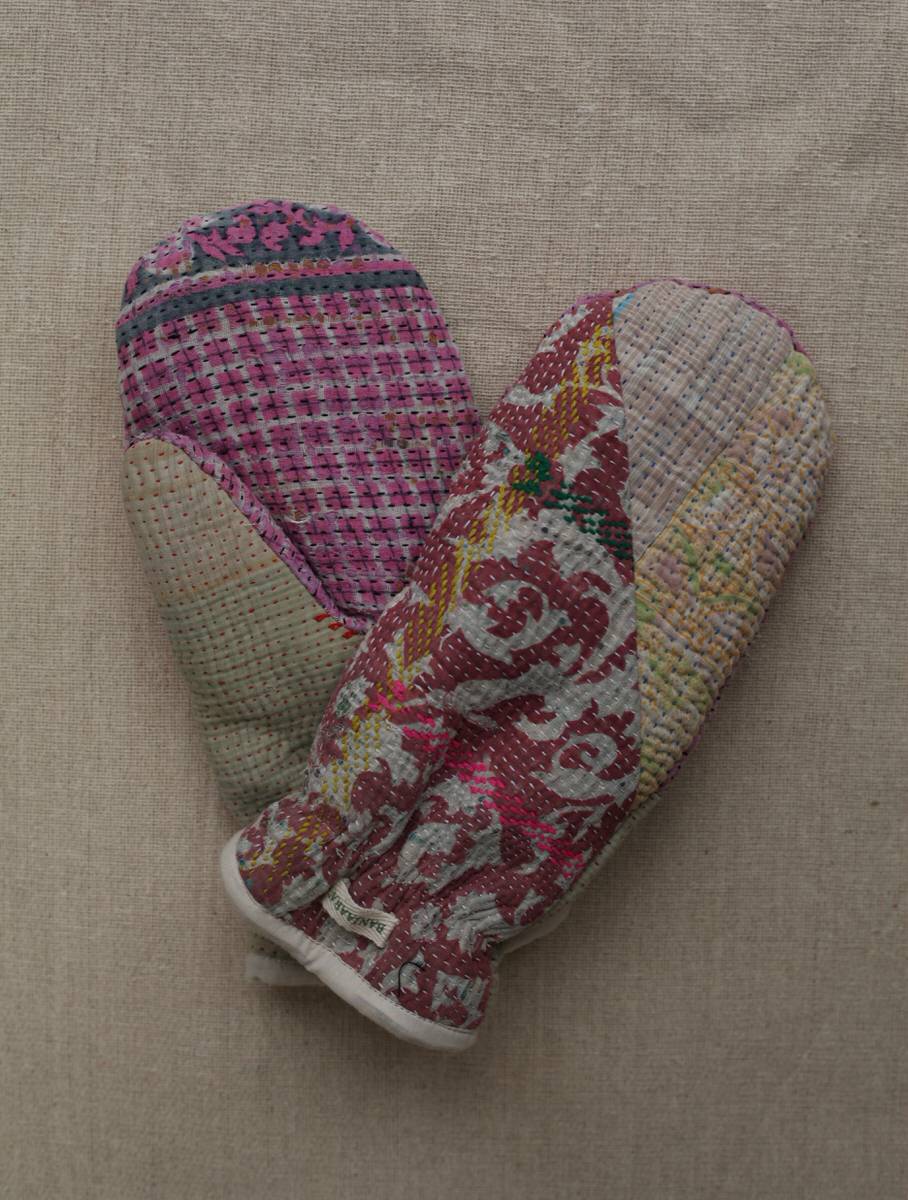 NEW IN • Kantha Mittens