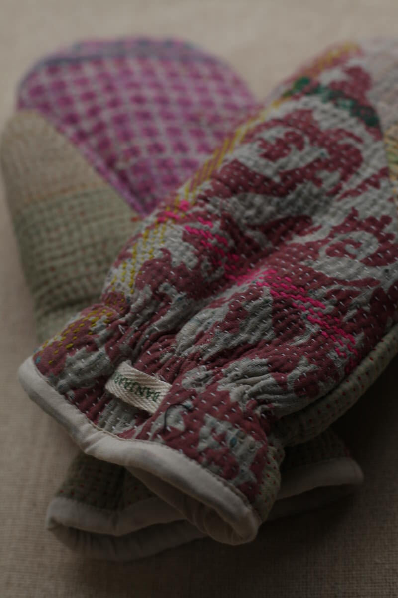 NEW IN • Kantha Mittens