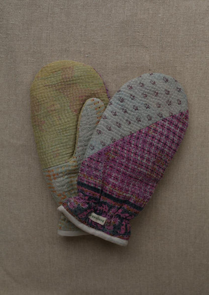 NEW IN • Kantha Mittens